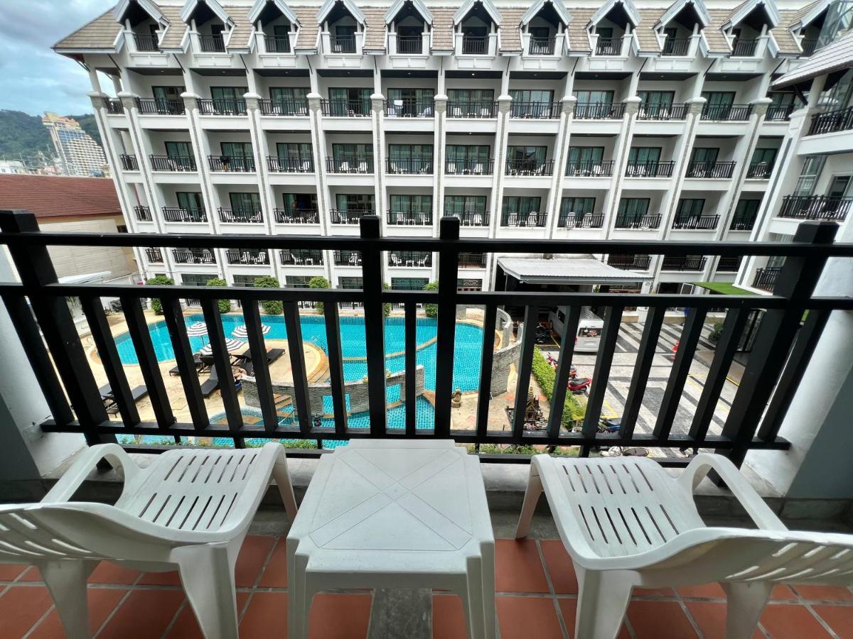 Amata Patong Hotel Luaran gambar